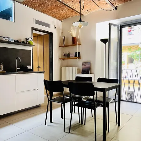 Bilocale Su Corte Milanese Apartment